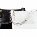 Новинка от Chanel: сумка Gabrielle с двумя шлейками