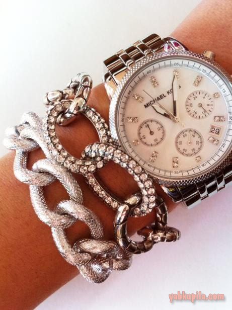 Часы и браслеты: что с чем носить?