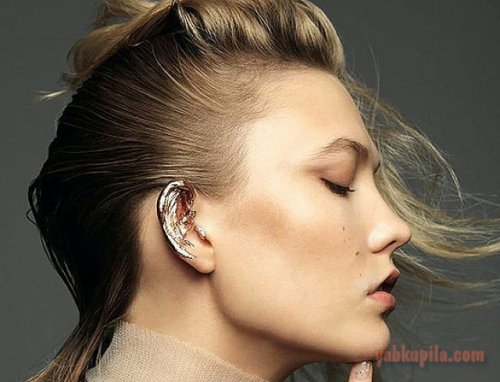 Новый бьюти-тренд: визажисты советуют подкрашивать уши!